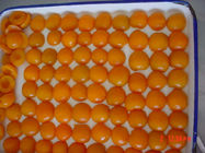 De ingeblikte Abrikozenhelften in Stroop voor Yoghurt, Graangewas en Saldas 850mlx12