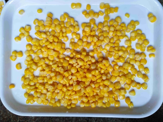 Voeg een beetje smaak en voeding toe met ingeblikte zoete maïs, perfect voor tacos en casseroles.