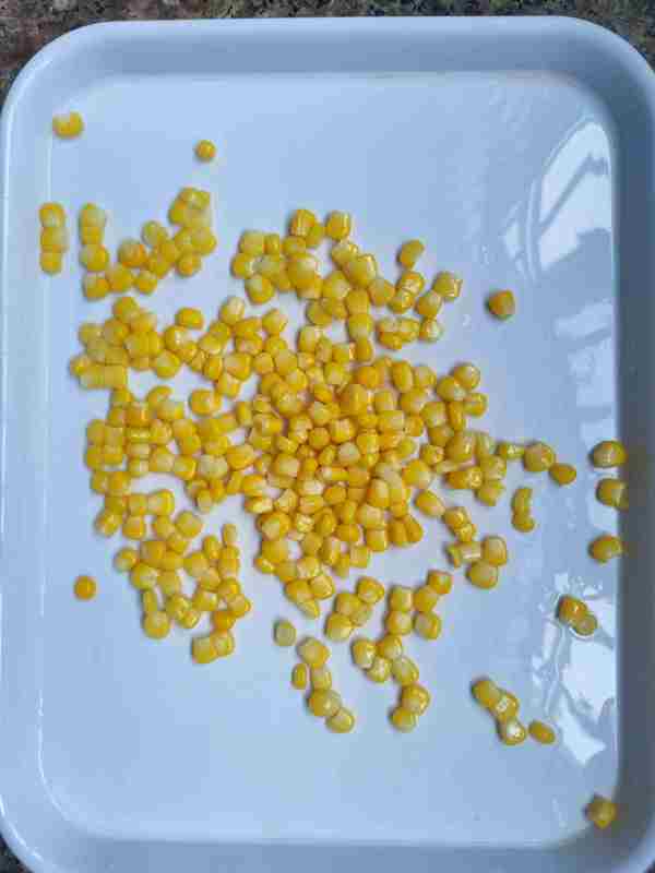 Klaar om te eten ingeblikte zoete maïs en perfect voor elk gerecht