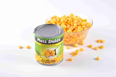 Heerlijke ingeblikte zoete maïs met natuurlijke kleur en zoete smaak gemaakt van ingrediënten suiker