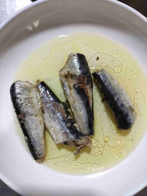 Blikgrootte 155g Sardinevis in blik Voedingsfeiten Rijk aan Omega-3 Vetzuren Type In blik